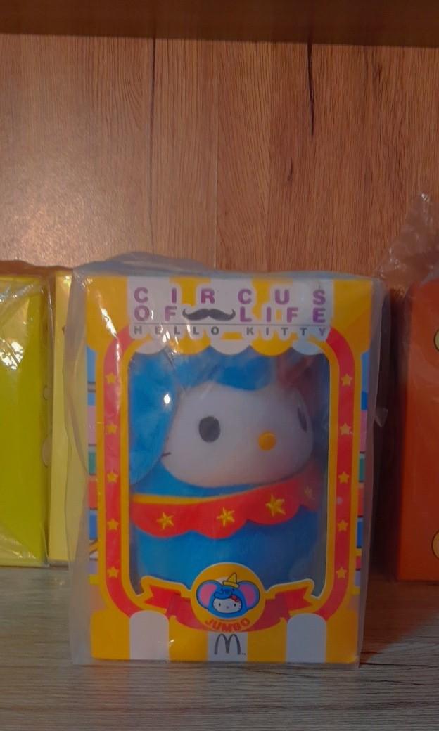 Circus version hello kittya (Category: Character Goods) located in Singapore. Submitted by ng.melody (Listing ID 1047550021, Image 1). Description: Circus hello kitty for sales. got it from hong kong . New and not open..