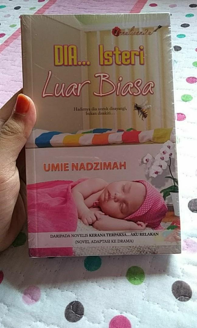 Dia Isteri Luar Biasa Books Stationery Books On Carousell