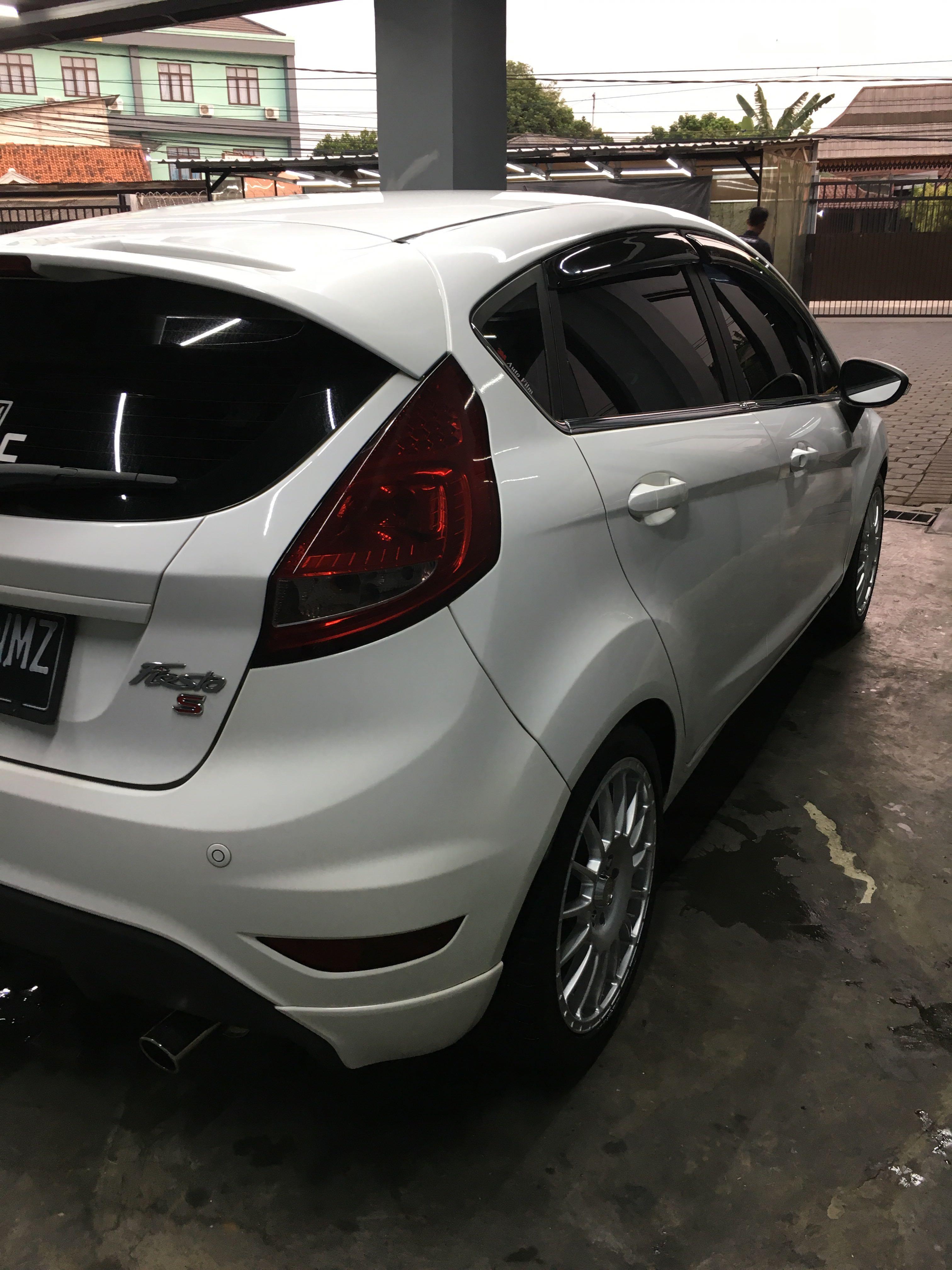 Ford Fiesta 16 AT Limited 2012