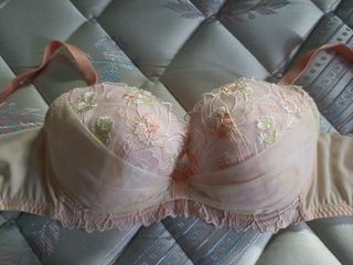 (Category: ) located in . Submitted by pink141 (Listing ID 1047533756, Image 1). Description: .