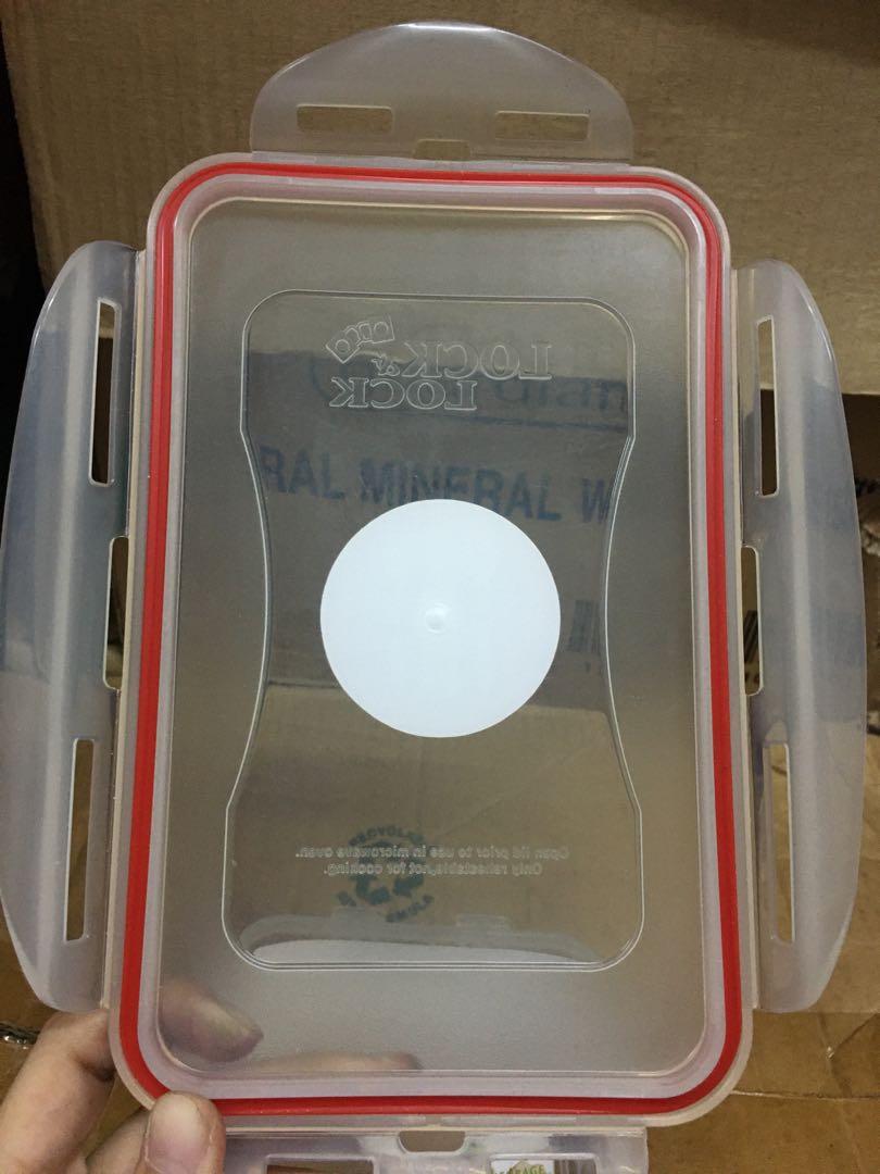 Lock &Lock airtight container, Furniture & Home Living, Kitchenware