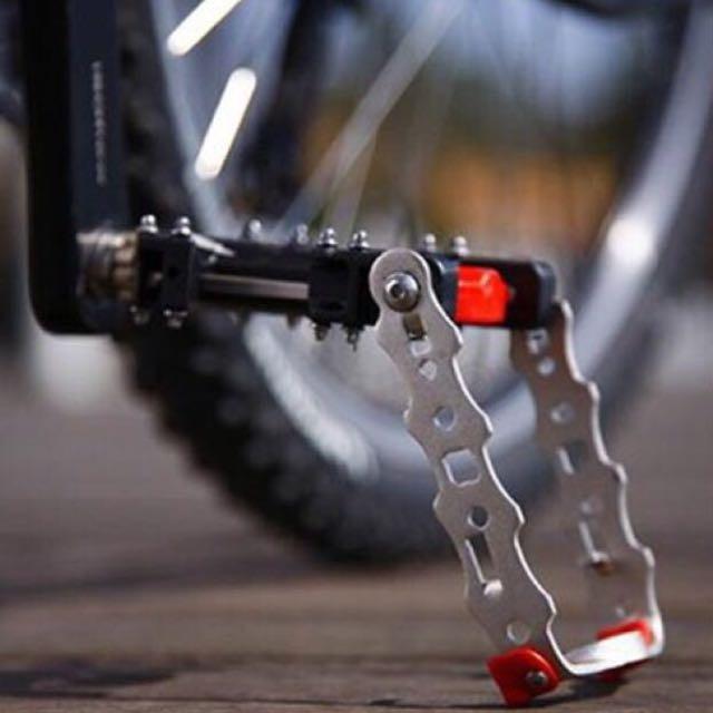 massload pedal kickstand