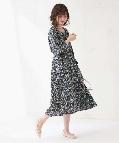 全新日牌nice Claup 旗下natural Couture方領復古風深藍碎花長袖連身裙連衣裙one Piece 女裝 女裝裙 Carousell