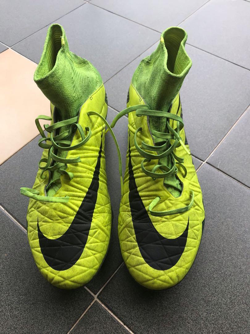 nike hypervenom shoes