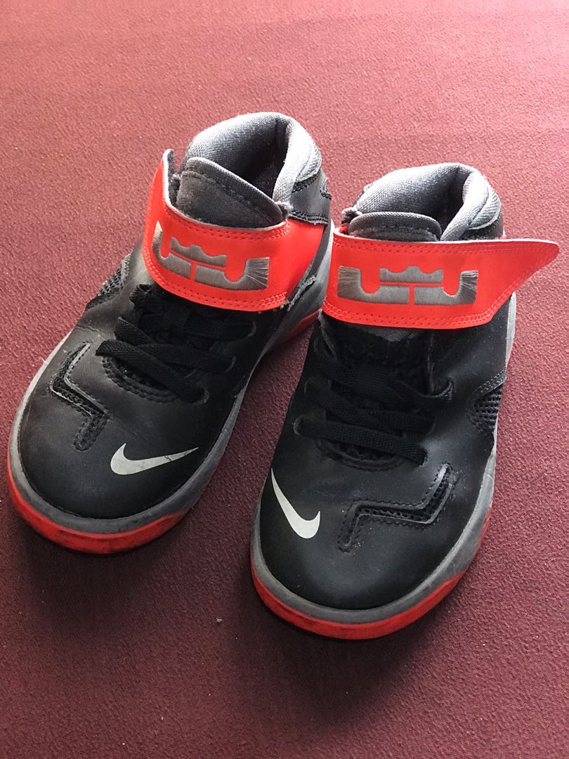 lebron james rubber shoes