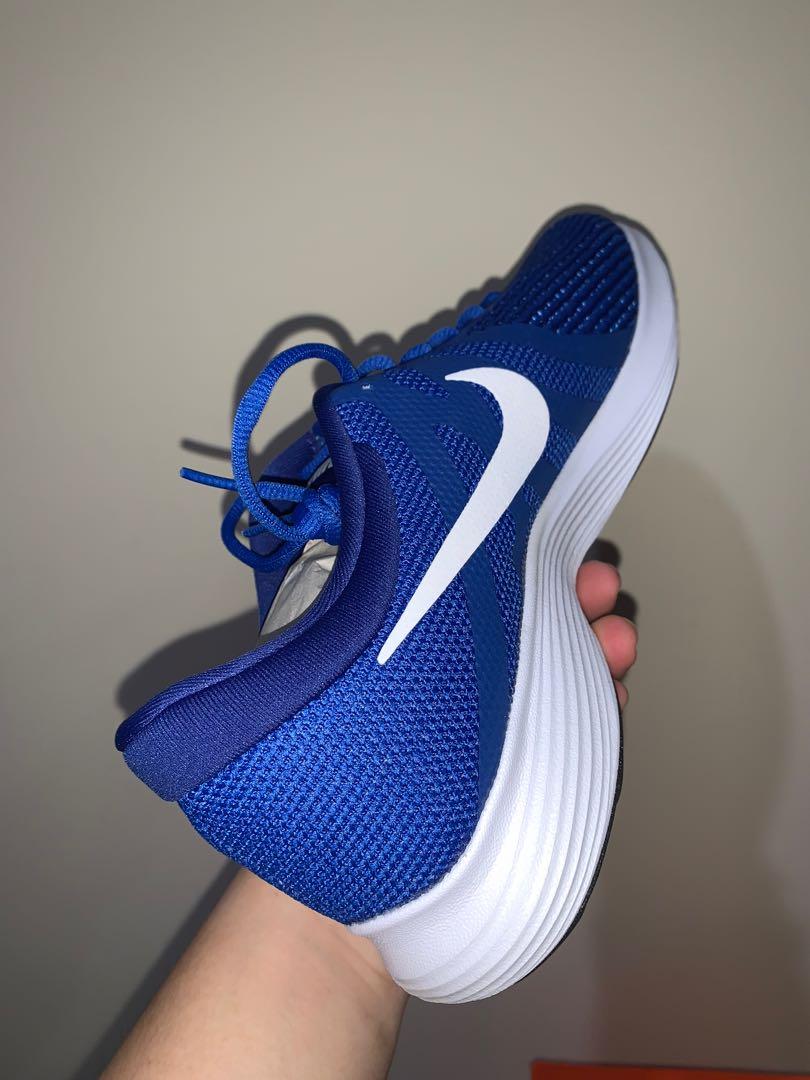nike revo 5