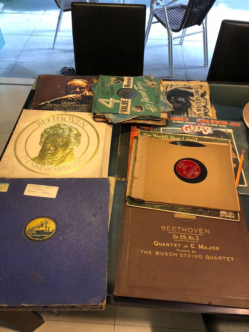 Old Gramophone Records For Sale Vintage Collectibles Vintage Collectibles On Carousell Replica phones and old gramophones. carousell