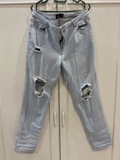 (Category: ) located in . Submitted by shopperswardrobe (Listing ID 1047477243, Image 1). Description: .