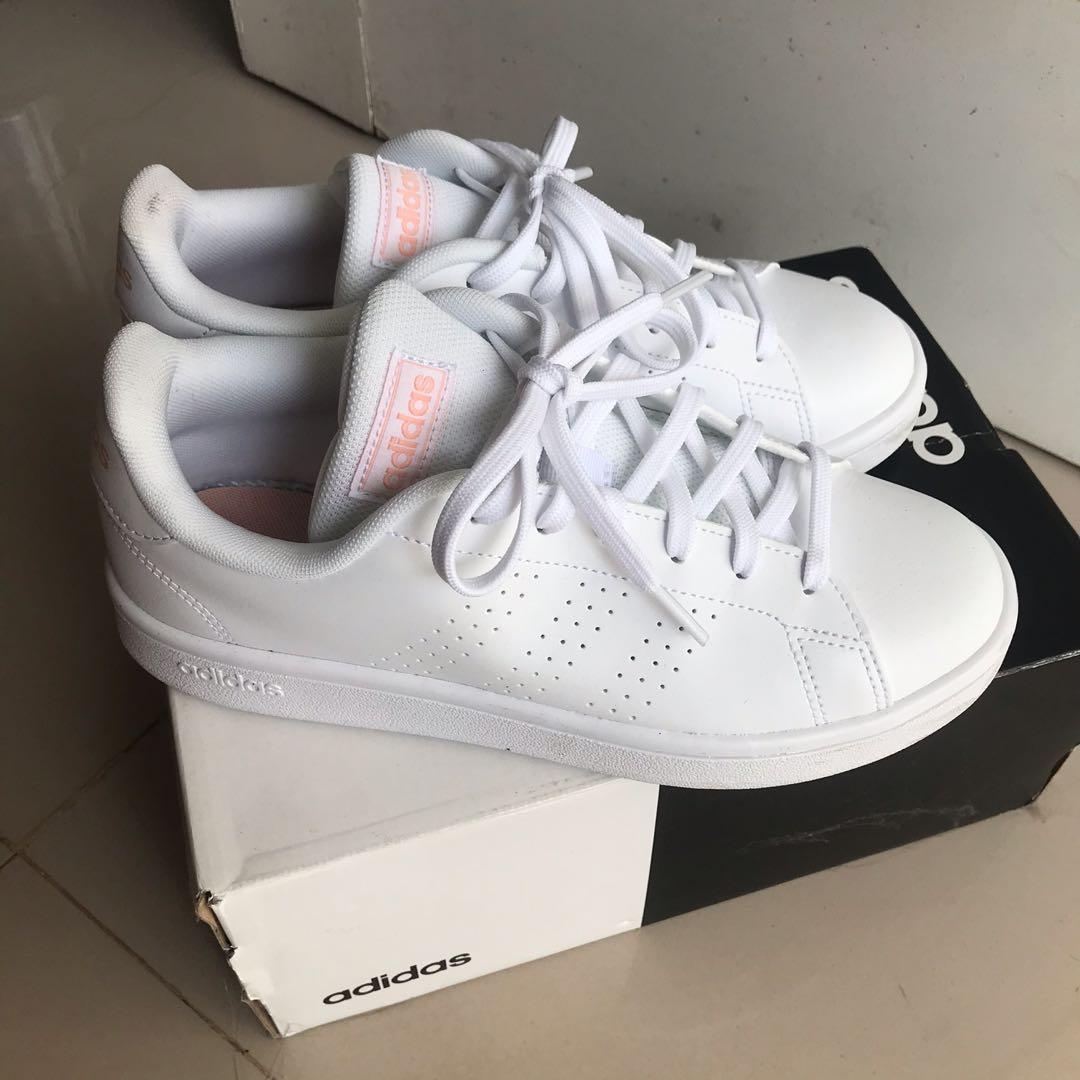 Sepatu Adidas Tennis Shoes Advantage Base Ee7510 - White (ORI), Fesyen  Wanita, Sepatu di Carousell