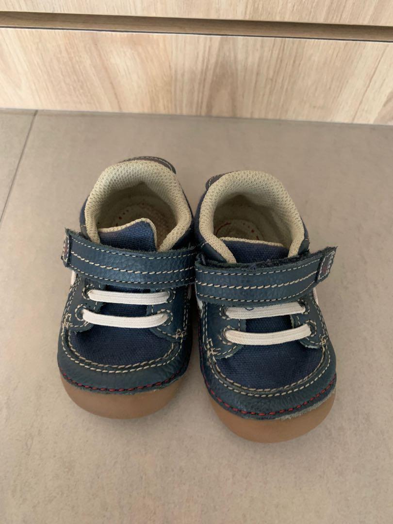 stride rite walking shoes for babies