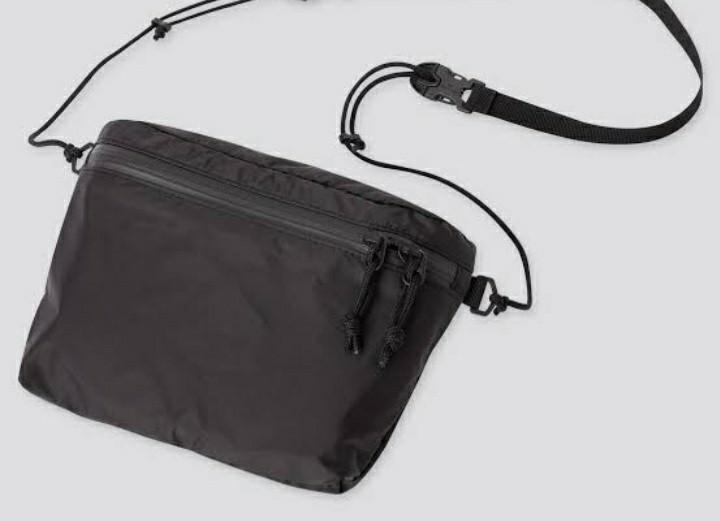 Uniqlo lightweight fanny 2025 bag