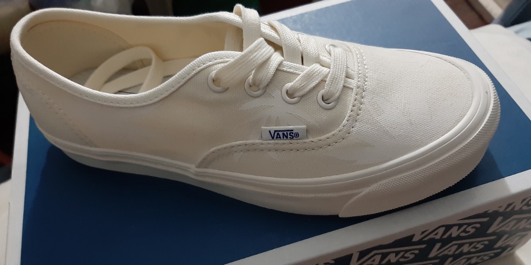 vans vault island leaf
