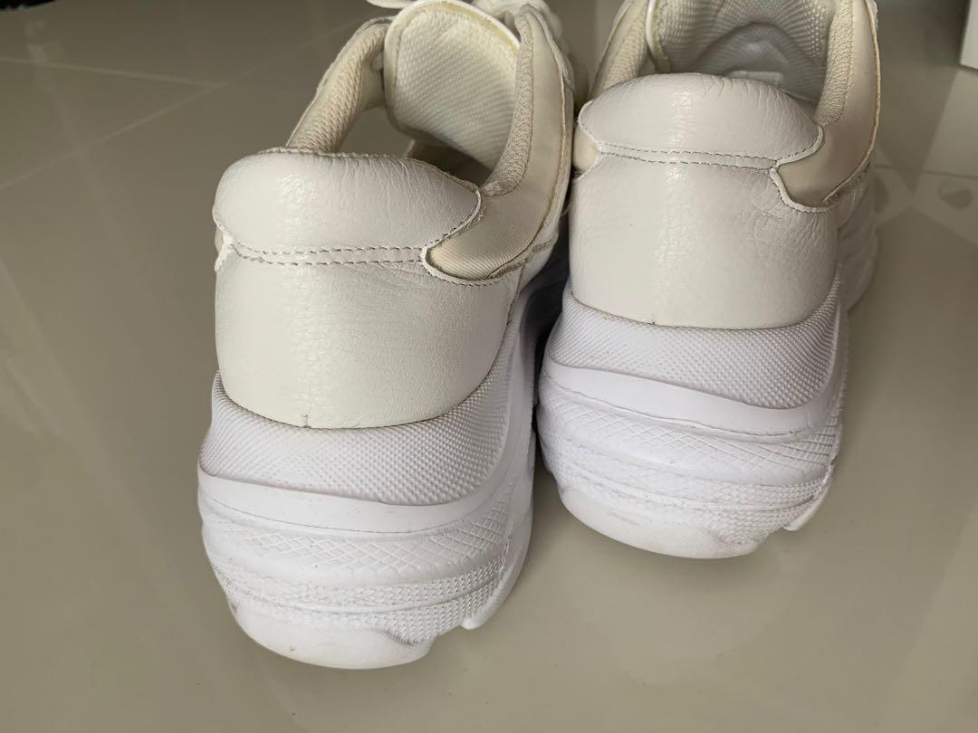 Villa Rouge Vezi Trainer Sneakers Women s Fashion Footwear Sneakers on Carousell