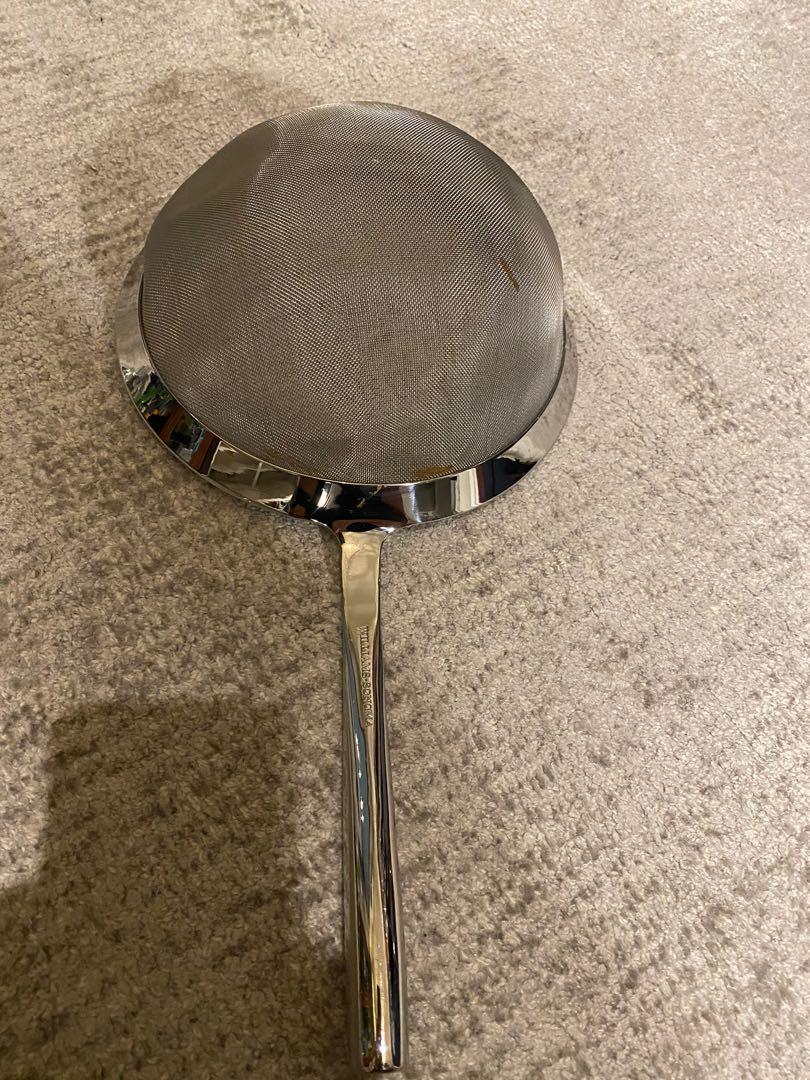 William Sonoma strainer, Furniture & Home Living, Kitchenware & Tableware, Other Kitchenware