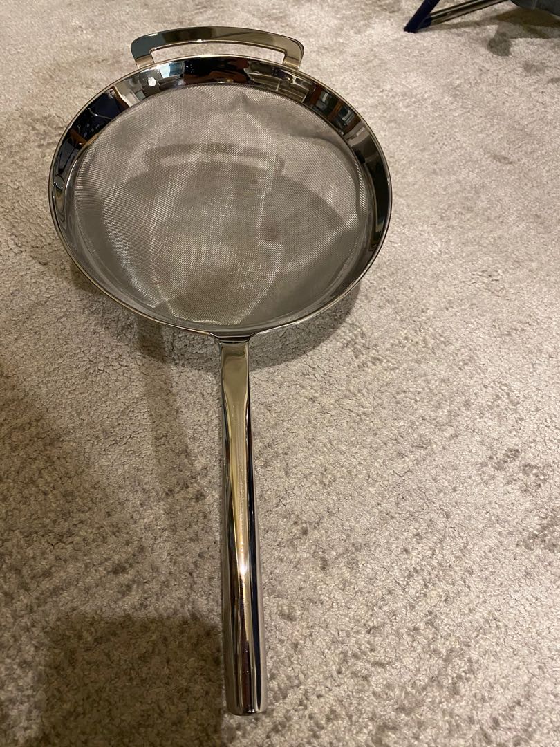William Sonoma strainer, Furniture & Home Living, Kitchenware & Tableware, Other Kitchenware