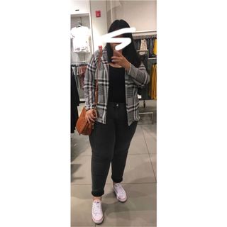 (Category: ) located in . Submitted by ryeang (Listing ID 1047422082, Image 1). Description: .