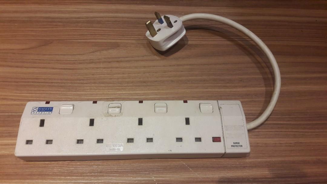 4 WAY SAFETY EXTENSION SOCKET WITH INDIVIDUAL SWITCH, TV & Home ...