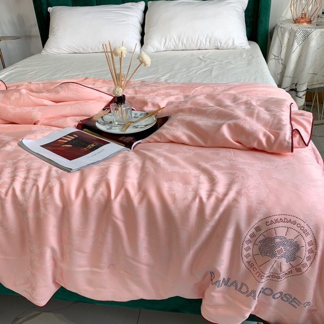 Canada goose on sale silk blanket