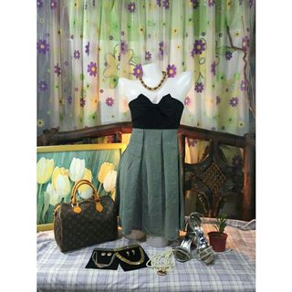 (Category: ) located in . Submitted by closet_rewind (Listing ID 1047802822, Image 1). Description: .