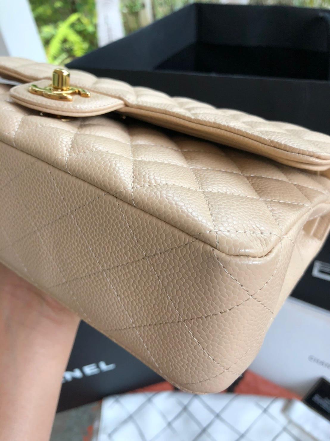 Beige clair chanel discount jumbo