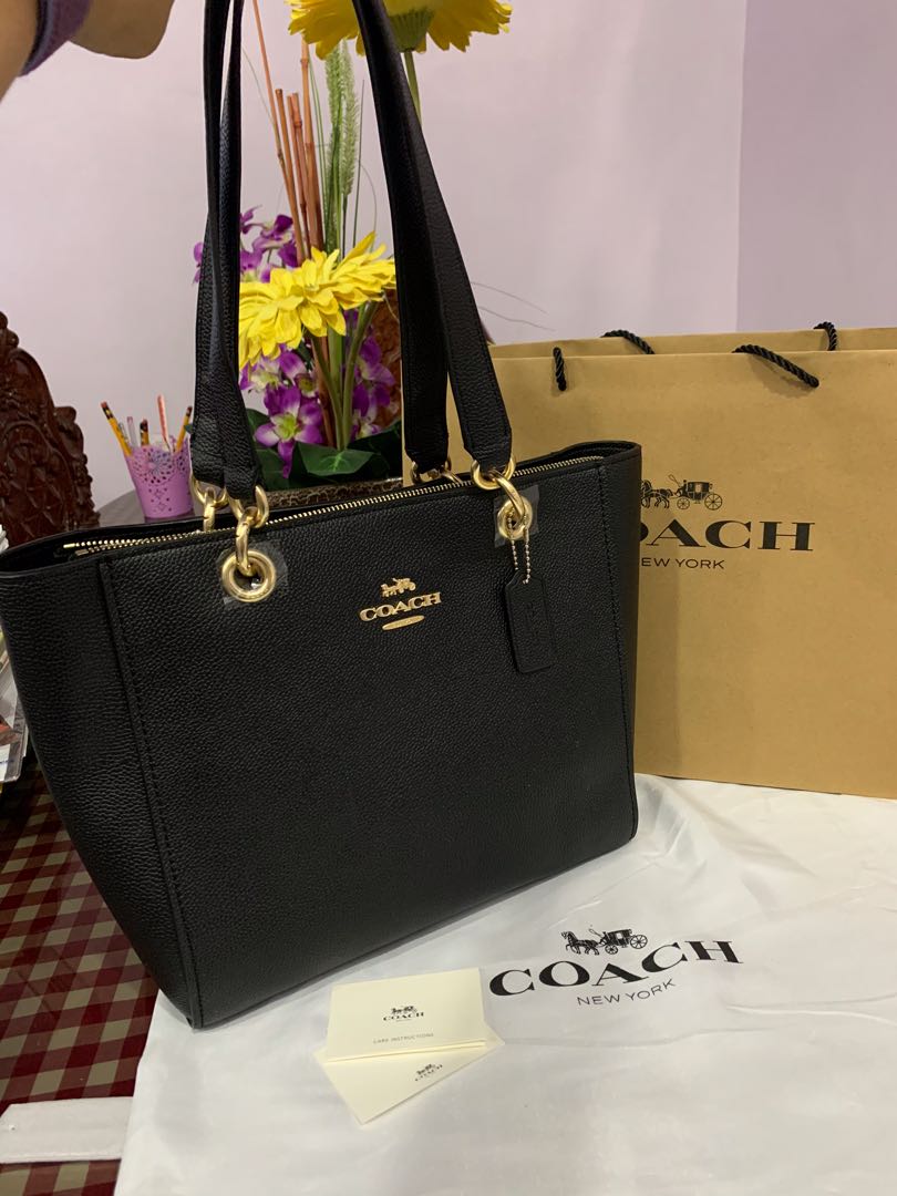 Coach medium hotsell tote bag