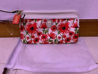 (Category: ) located in . Submitted by lynnish (Listing ID 1047734121, Image 1). Description: .