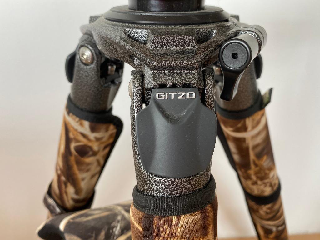 Gitzo 3543XLS Tripod, Photography, Camera Accessories, Tripods on Carousell