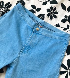 (Category: ) located in . Submitted by kimdee_shop (Listing ID 1047643929, Image 1). Description: .