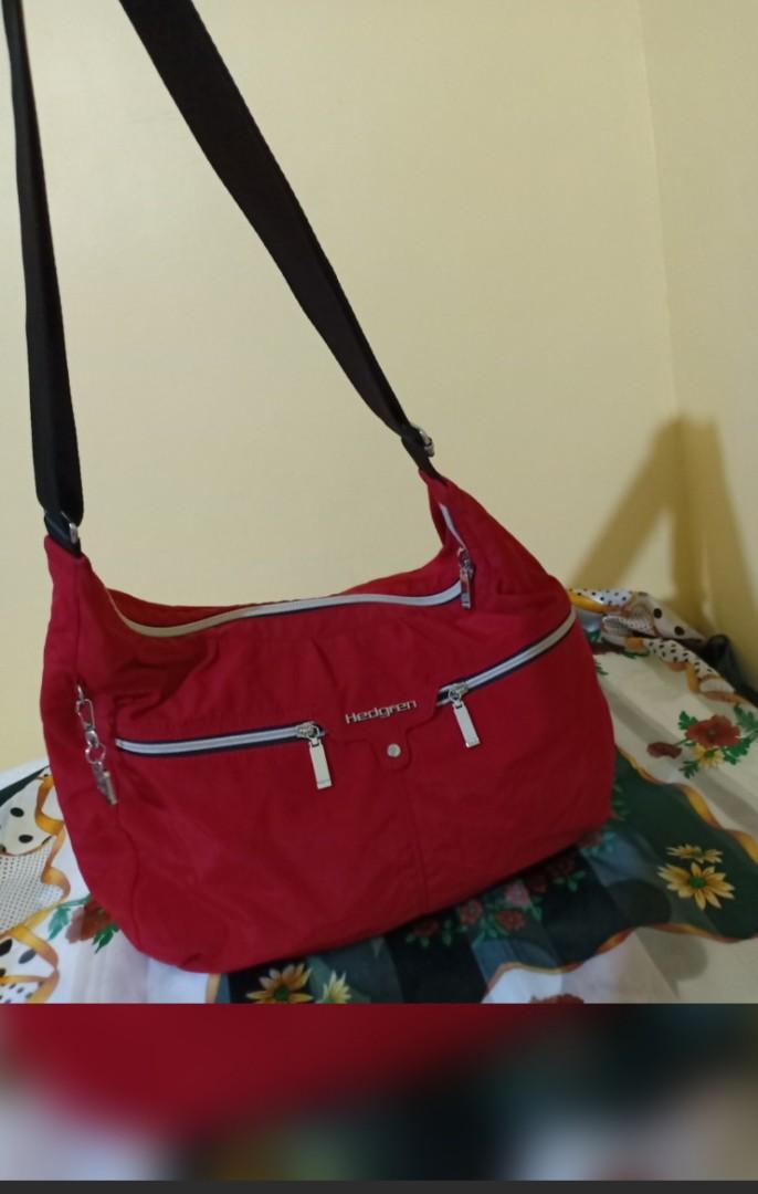 Large sling bag FREE shipping (Category: Luxury Bags & Wallets) located in Las Pinas. Submitted by timonsam (Listing ID 1047660225, Image 1). Description: ❣️ preloved good as New condition 9/10 washable lightweight RFS: school fund's 👉 Details prefer photos NOTE: 🚫 NO RUSH orders as delivery timelines are dependent on the courier. 🚫NO REFUND /❎RETURNS/⚠️EXCHANGE/❎CANCELLATION OF ORDER 📥ONCE DELIVER.