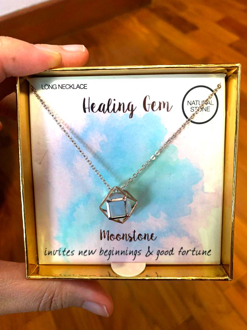 Lovisa moonstone deals necklace