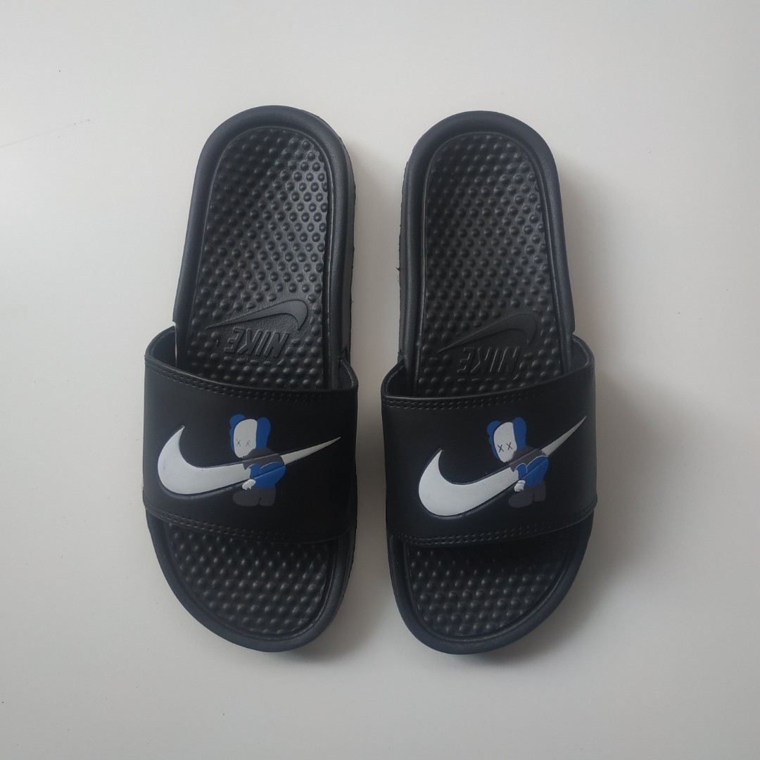 Nike benassi kaws clearance
