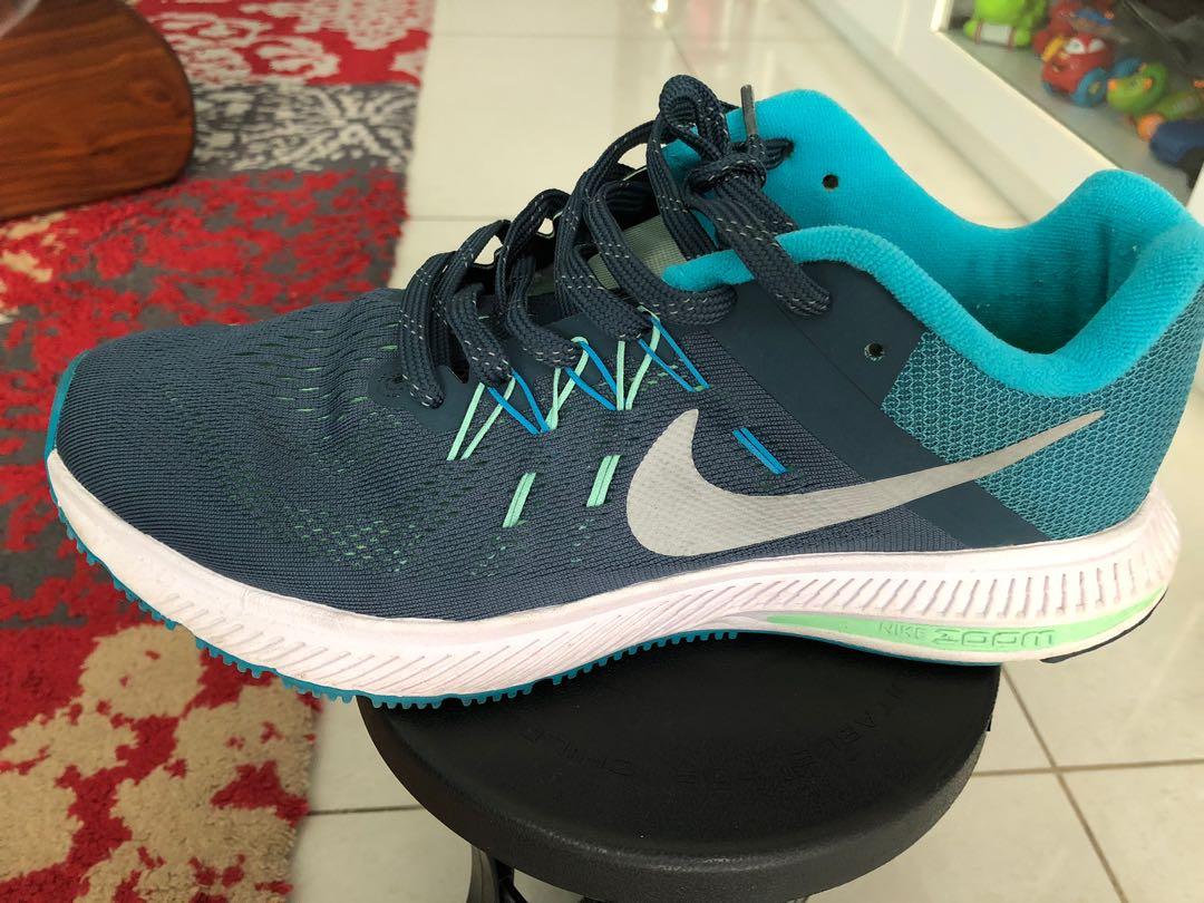 mint nike shoes