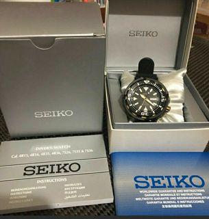 Sacrifice sale: SEIKO Tuna gold and black mens full size like new