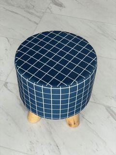 Stool small for wearing shoe blue check
