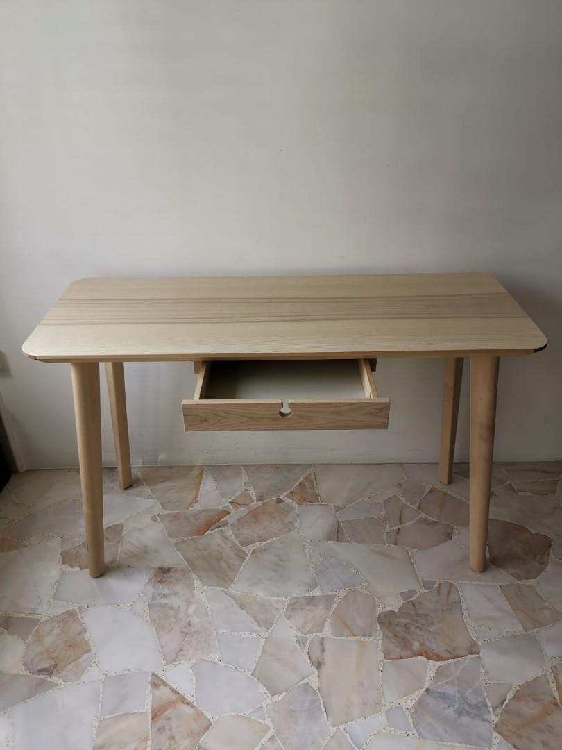 Table (Category: Tables & Sets) located in Singapore. Submitted by anna201504 (Listing ID 1047617235, Image 3). Description: Still in good condition! Welcome pm.