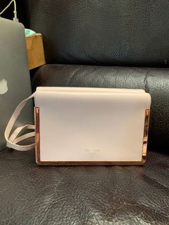 （分類：）位於 。 由 bloomy. 提交（商品編號 1047661193，圖片 1）。簡介： 。