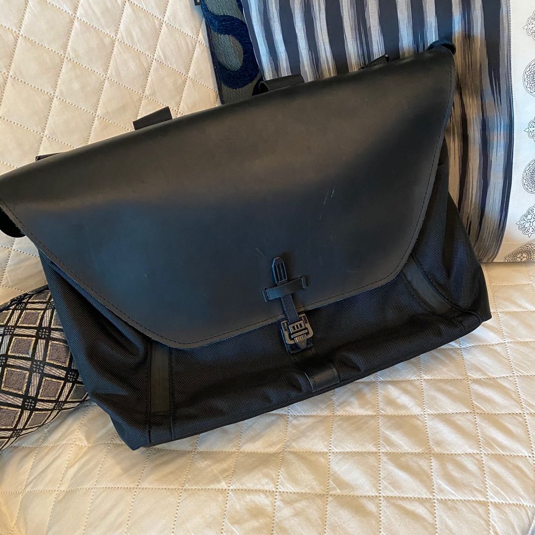 Waterfield messenger bag outlet