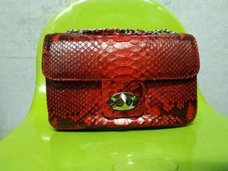 （分類：）位於 。 由 snakewallet_L 提交（商品編號 1047863482，圖片 1）。簡介： 。