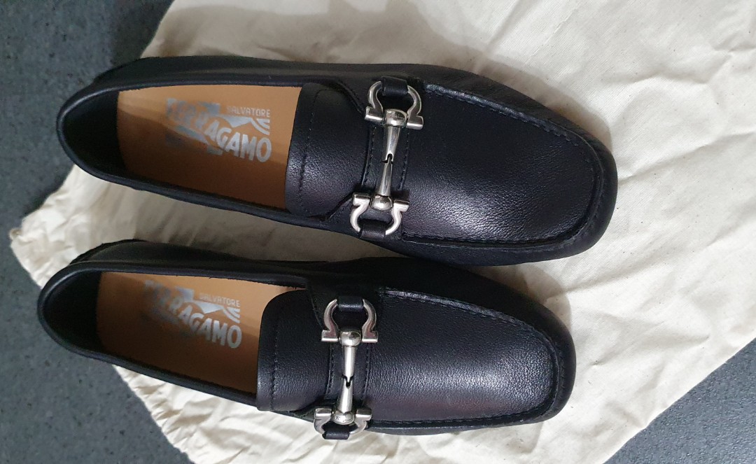 Ferragamo outlet ladies loafers