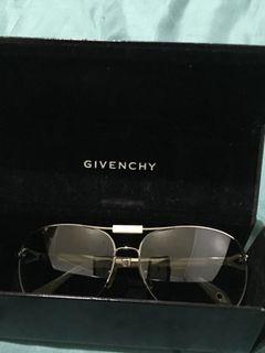 Givenchy Aviator