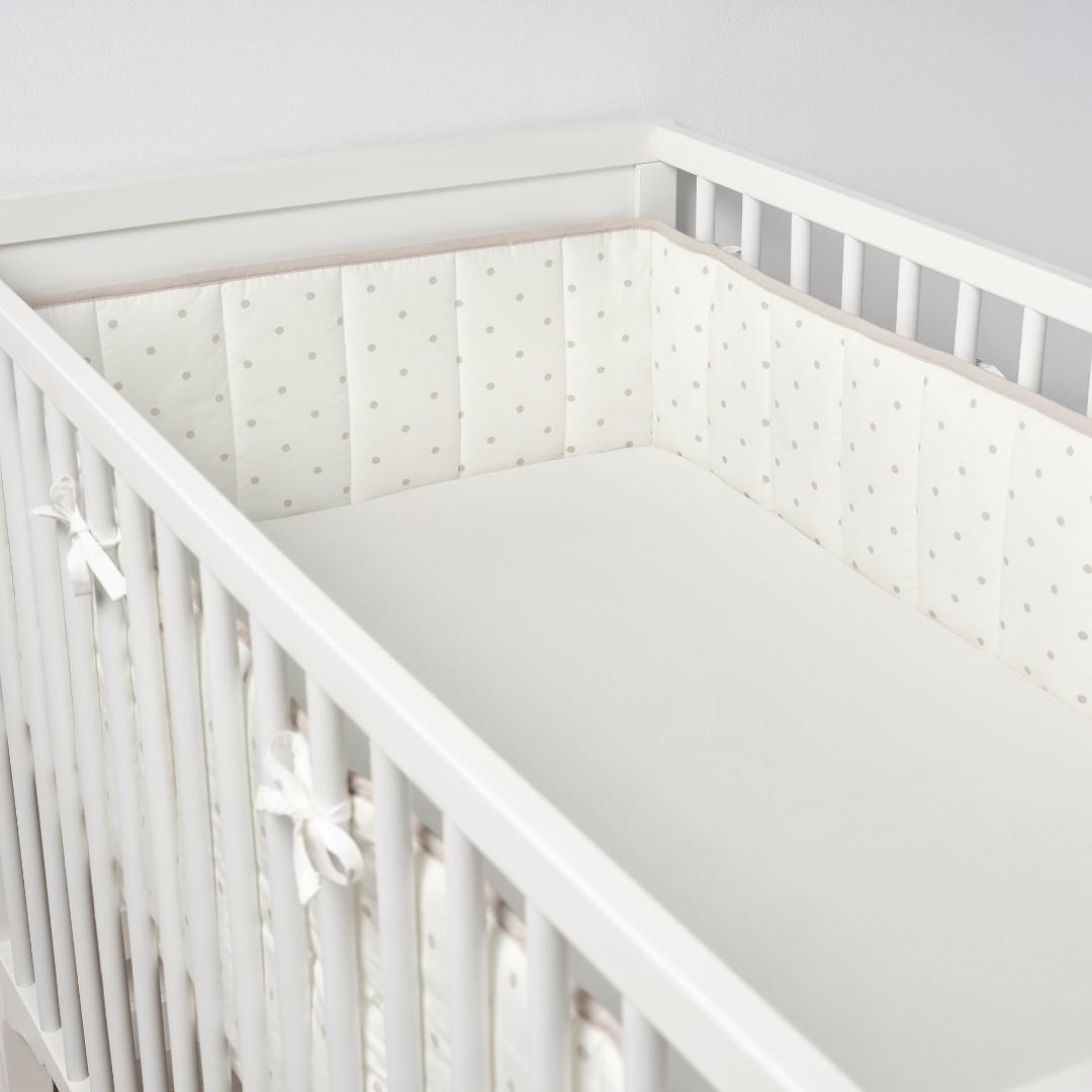 Ikea baby cot bumper pad 嬰兒床圍, 兒童＆孕婦用品, 洗澡及換尿片