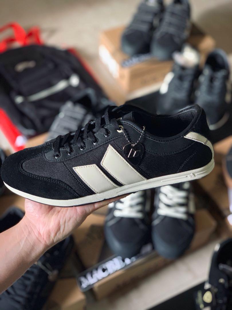 Macbeth brighton sales black cement