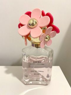 （分類：）位於 。 由 traaaaaa 提交（商品編號 1047961718，圖片 1）。簡介： 。
