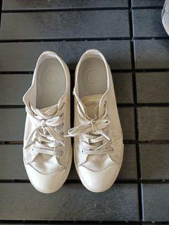 Muji white sneakers Size 23.5