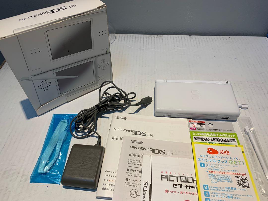 Nintendo Ds Lite Video Gaming Video Game Consoles Nintendo On Carousell