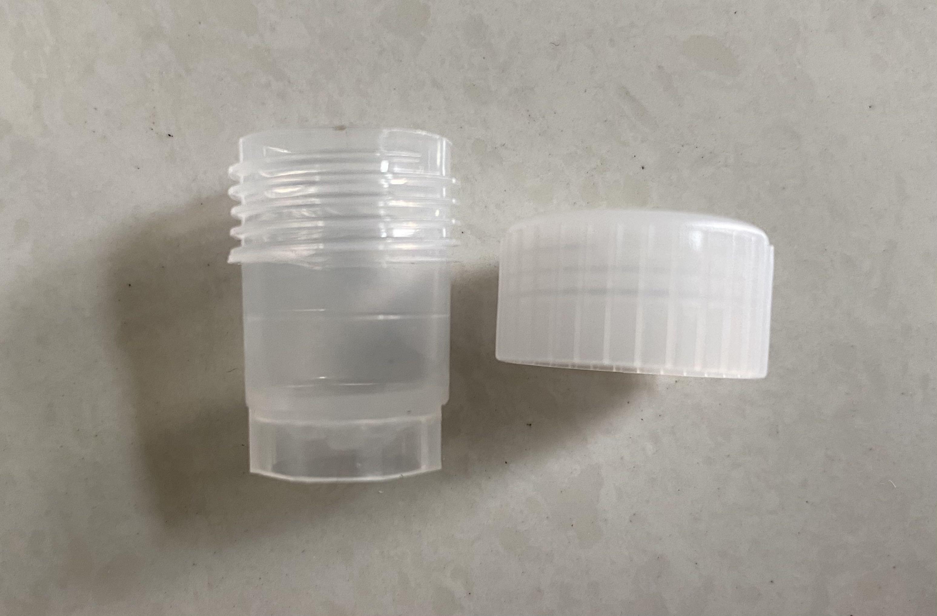 Screw Top Mini Dinky Dip container (8 vials) (Category: Craft Supplies & Tools) located in Singapore. Submitted by xlyngx (Listing ID 1047918955, Image 1). Description: Each mini dinky dip holds approx. 2ml liquid. Price is for a set of 8 vials, no holder. Singles available at S$0.80 each. Normail mail: Add S$1.50 Registered mail: Add S$3.00.
