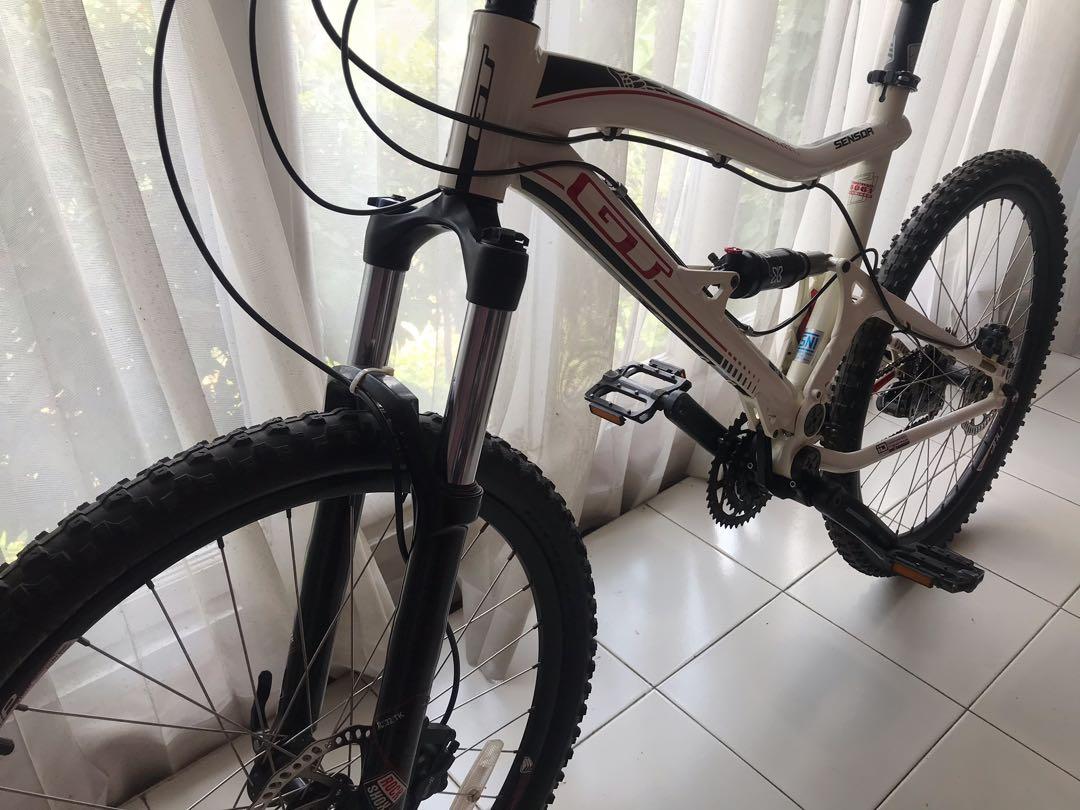 Sepeda gunung mtb gt sensor 4.0 
