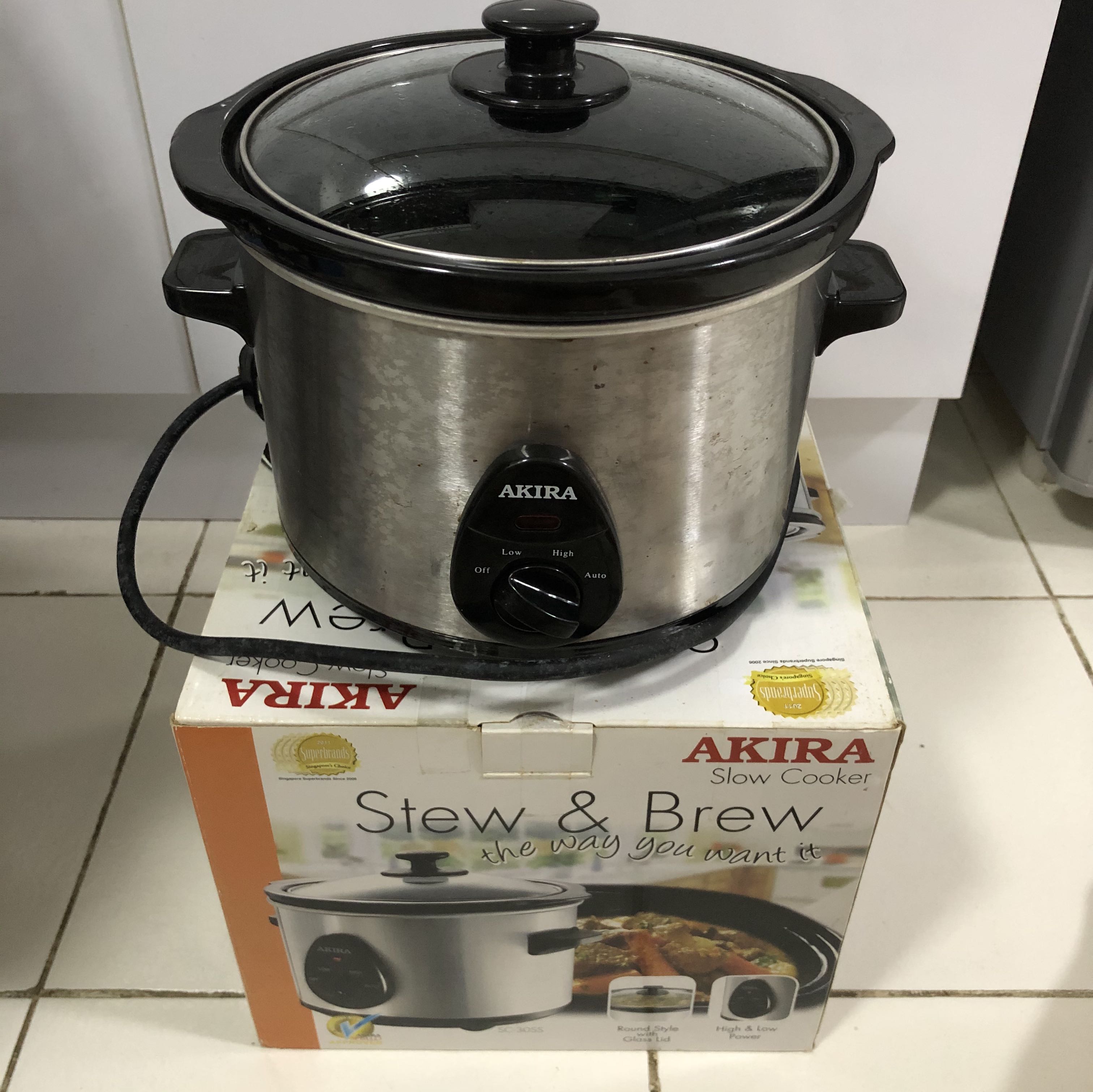 Akira Slow Cooker 3 litre Preloved, TV & Home Appliances, Kitchen