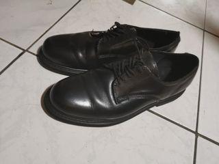 Black men's shoes 9.5