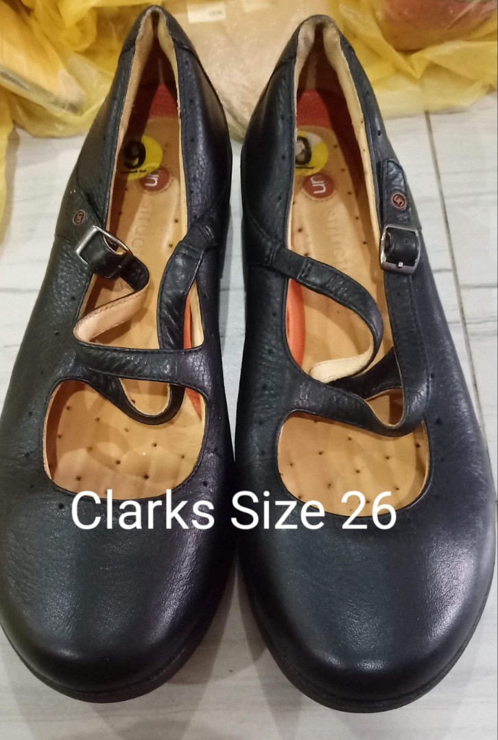 clarks size 26